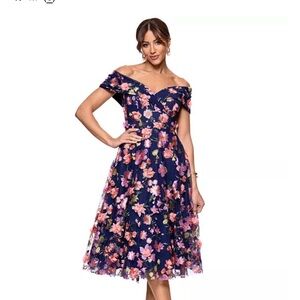 NWT Xscape Evenings party dress. Perfect for special occasions. Size 8